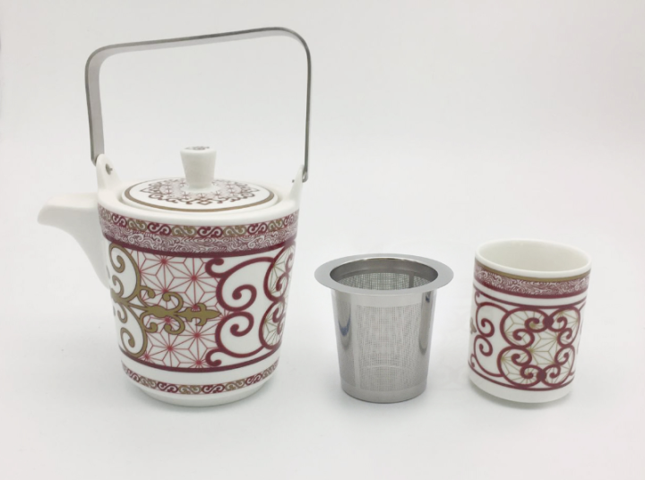 Czajnik porcelanowy zestaw kubki